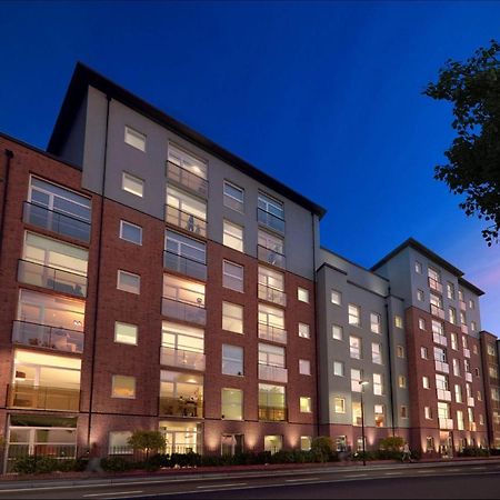 Rent Luxuri - Luxury 2 Bed Apartment 莱切斯特 外观 照片